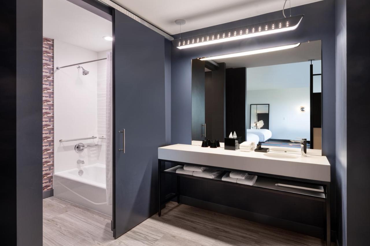 Отель Aloft Austin South Экстерьер фото