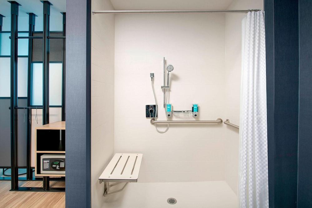 Отель Aloft Austin South Экстерьер фото