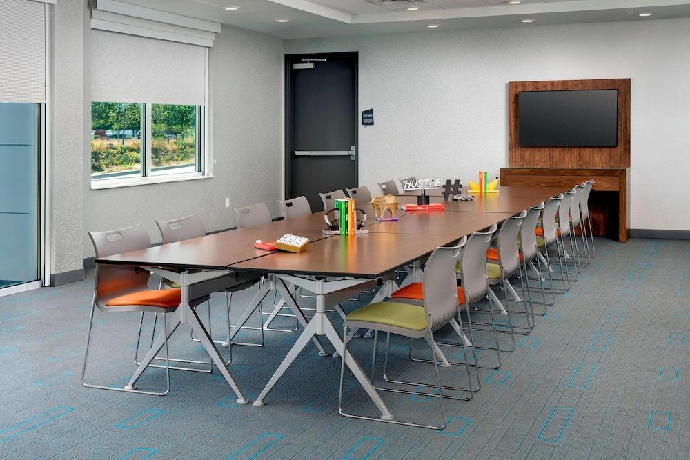 Отель Aloft Austin South Экстерьер фото